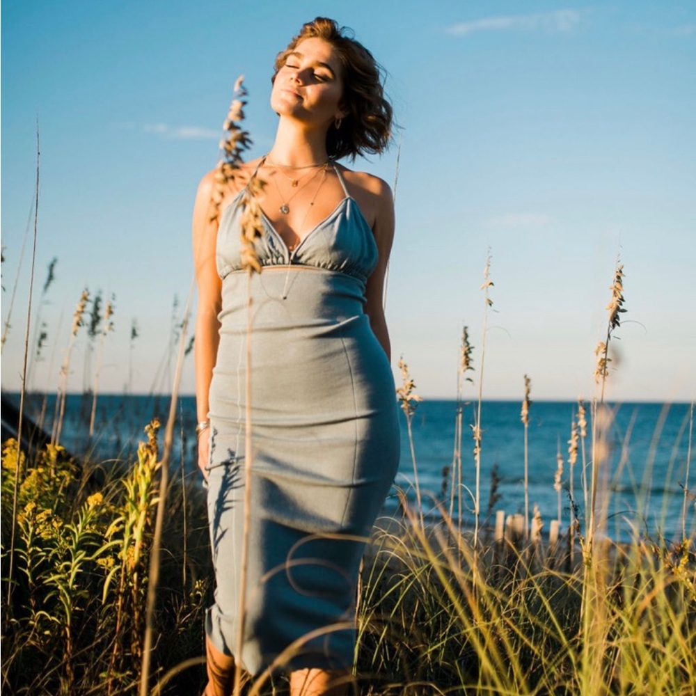 Backless knit tight blue dress w slip in front